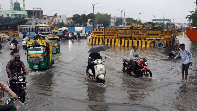 मप्र में मानसून की बारिश बनी आफतअशोकनगर में स्कूल और