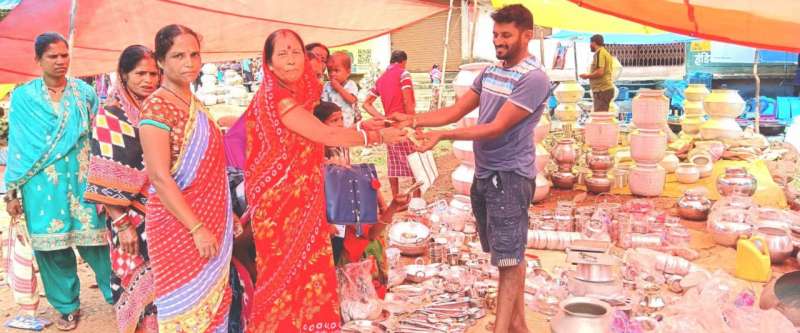 राष्ट्रीय ग्रामीण आजीविका मिशन अंतर्गत बाज़ार टैक्स दान गादी वसूली कर