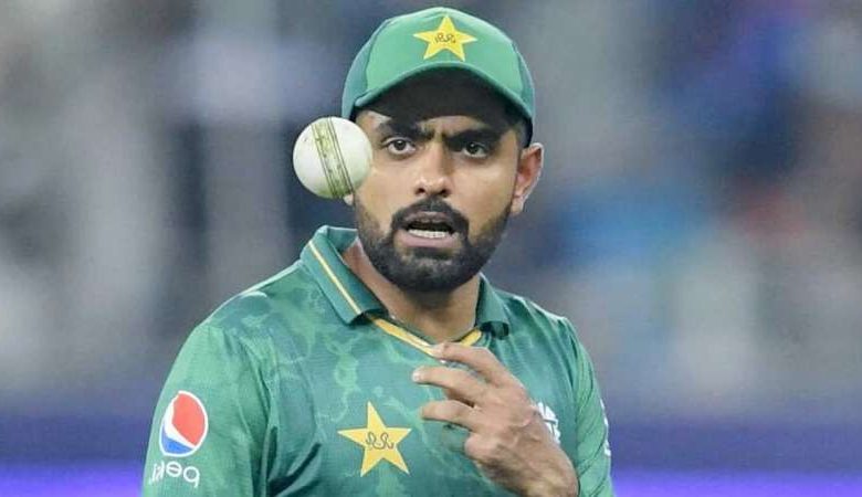 Babar Azam के बचाव में पाकिस्तानी तेज गेंदबाज घटिया सोच