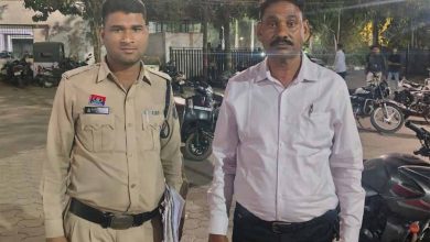 पुलिसवालों को साथी हवलदार ने सस्ते में जमीन दिलाने के