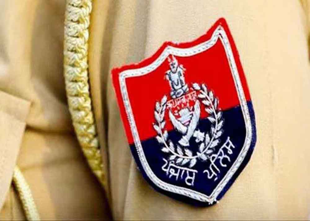 स्थानीय पुलिस ने डाक्टर और उसकी 3 सहायक महिला नशा