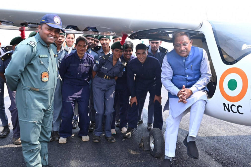 मुख्यमंत्री विष्णु देव साय ने जशपुर में विमान उड़ान प्रशिक्षण